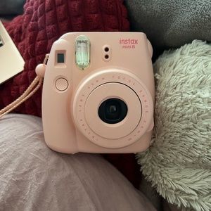 Instant X mini 8 with case